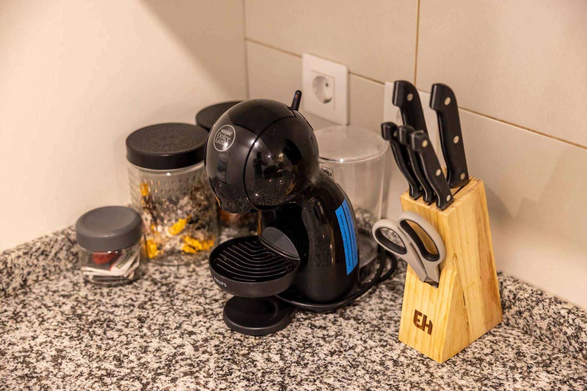 Estudio Para Grupos Pequenos En El Pas De La Casa - Centrico Bagian luar foto